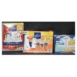 Glade Plug Ins kit. Glade automatic spray device.