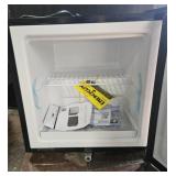 Whynter 1.1 cu. ft. Upright Freezer. Black.