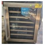 Hisense 54 Bottle Wine cooler. 23.5x23.5x34'. N