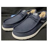 Menï¿½s Hey Dude Wally shoes, size 9