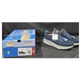 Men's size 10 Skechers shoes