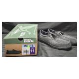 Men's size 11 Eddie Bauer loafers