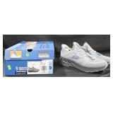 Men's size 9 Skechers shoes