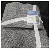 Town and Country everwash area rug. 9'x12'