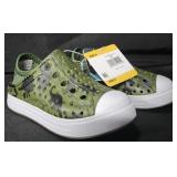 Boy's size 8 Skechers foamies shoes