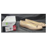 Women's size 10 Nine West flats