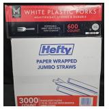 White plastic forks 600 count. Hefty paper