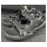 Menï¿½s Eddie Bauer sandals, size 11, no box