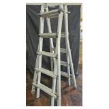 Aluminum telescoping ladder