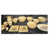 Pfaltzgraff dish set. Mixing bowls, trivets,