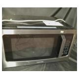 Toshiba 1600w microwave. Not tested