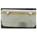 Vintage igloo cooler w dual front latches 100 to