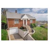 CHARMING WEST SIDE HOME WITH REITZ HILL VIEWS