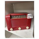 Vintage Delco Bakelite EMRC1008 Radio