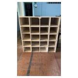 WOODEN CUBE ORGANIZER