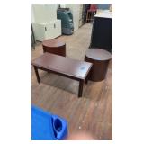 COFFEE TABLE WITH 2 ROUND END TABLES