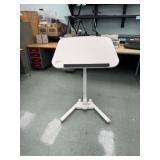 ADJUSTABLE & PORTABLE PODIUM