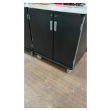 MOBILE CUBE/DESK ON WHEELS