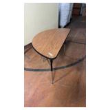 HALF CIRLE AJUSTABLE TABLES (2)