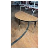 HALF CIRLE AJUSTABLE TABLES (6)