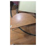 HALF CIRLE AJUSTABLE TABLES (2)
