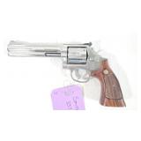 Smith & Wesson 686-1 357 Revolver