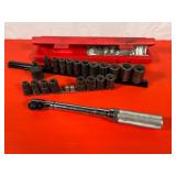Snap-on Torque Wrench Set with Sockets and Adapter