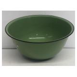 Green enamel bowl