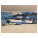 USS Tarawa1: 700 scale model unopened