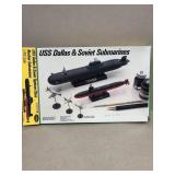 USS Dallas and Soviet submarine model kit 1/