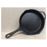 Cast iron skillet