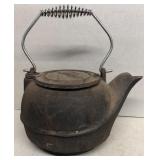 Cast iron pot