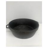 Cast iron pot