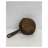 Cast iron skillet