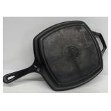 Cast iron lodge skillet