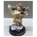 Angel violin player figure