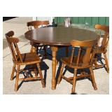 Maple Table w/4 chairs & 2 leaves