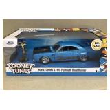 Jada Looney Tunes Wiley coyote and 1970 Plymouth
