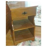 Maple 1-Drawer Nightstand