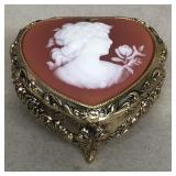 Musical jewelry box heart shaped