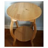 Small Maple Round Shaped Stand