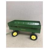 John Deere wagon