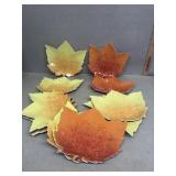 Plastic leaf plates