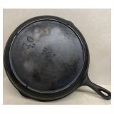 10" SK Cast iron skillet sits flat