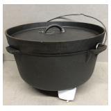 Cast-iron footed pot with lid