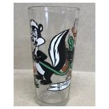 1976 Daffy Duck & Pepe Le Pew Character Glass