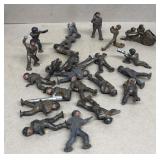 Metal Soldiers group vintage