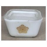 Pyrex small size dish