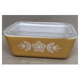 Pyrex #22 dish with lid
