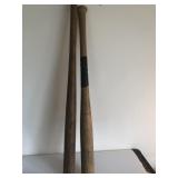 Roger Maris Louisville slugger bat and softball